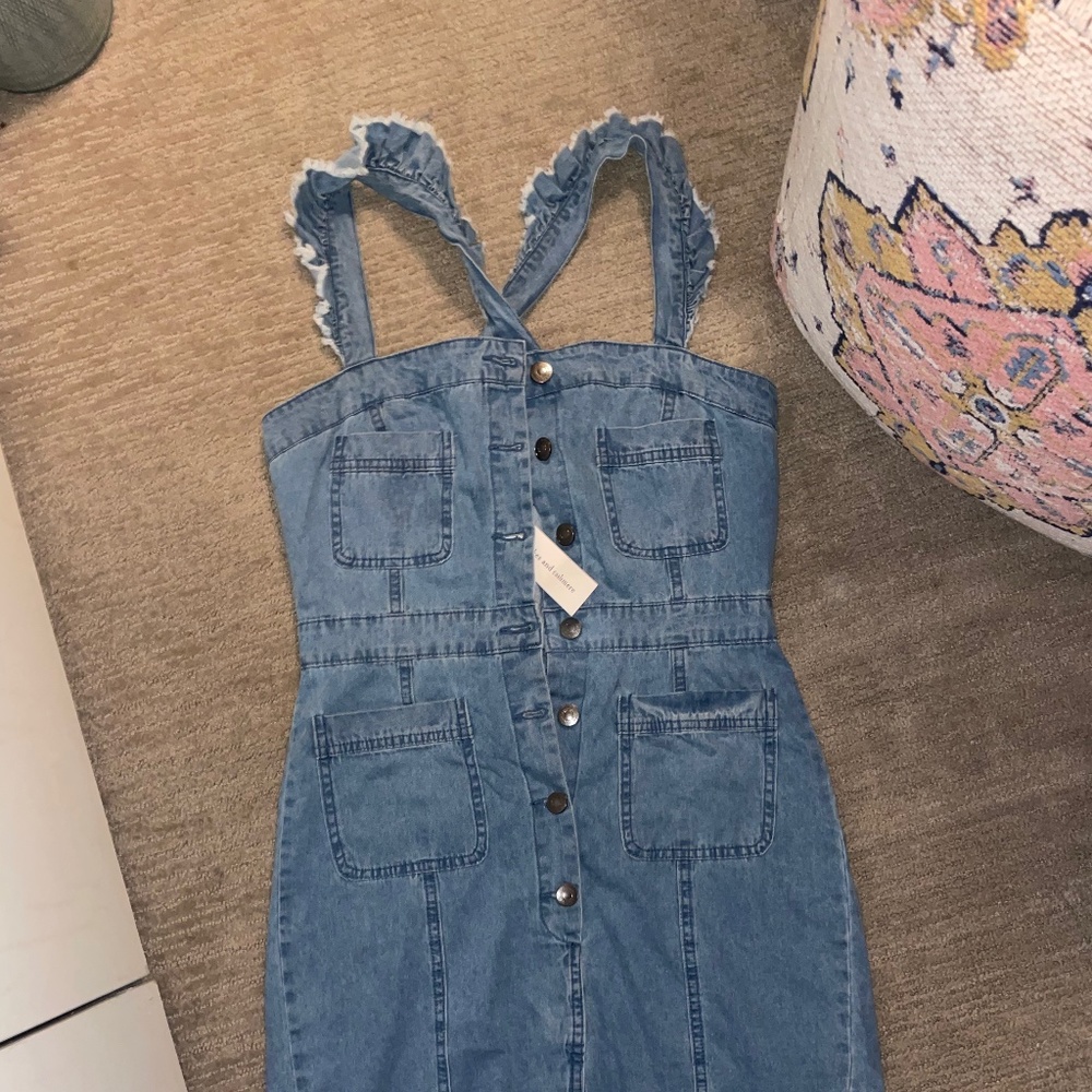 DENIM DRESS RUFFLE CROSS BACK